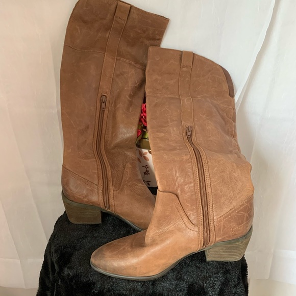 Vince Camuto Mordona Real Leather Boots 